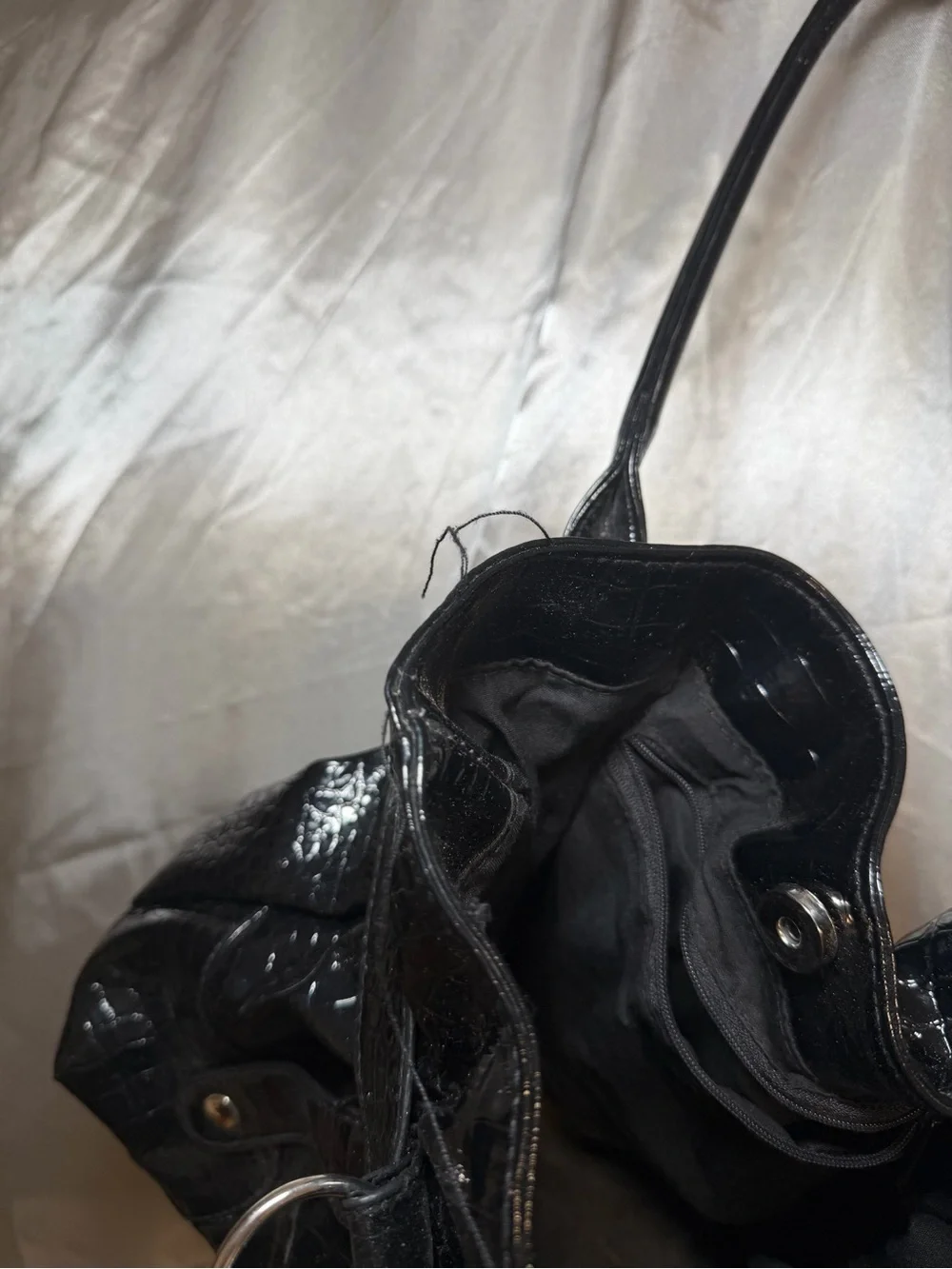Vintage Y2K Black Patent Croc Embossed Faux Shoulder Tote Turn Lock Purse